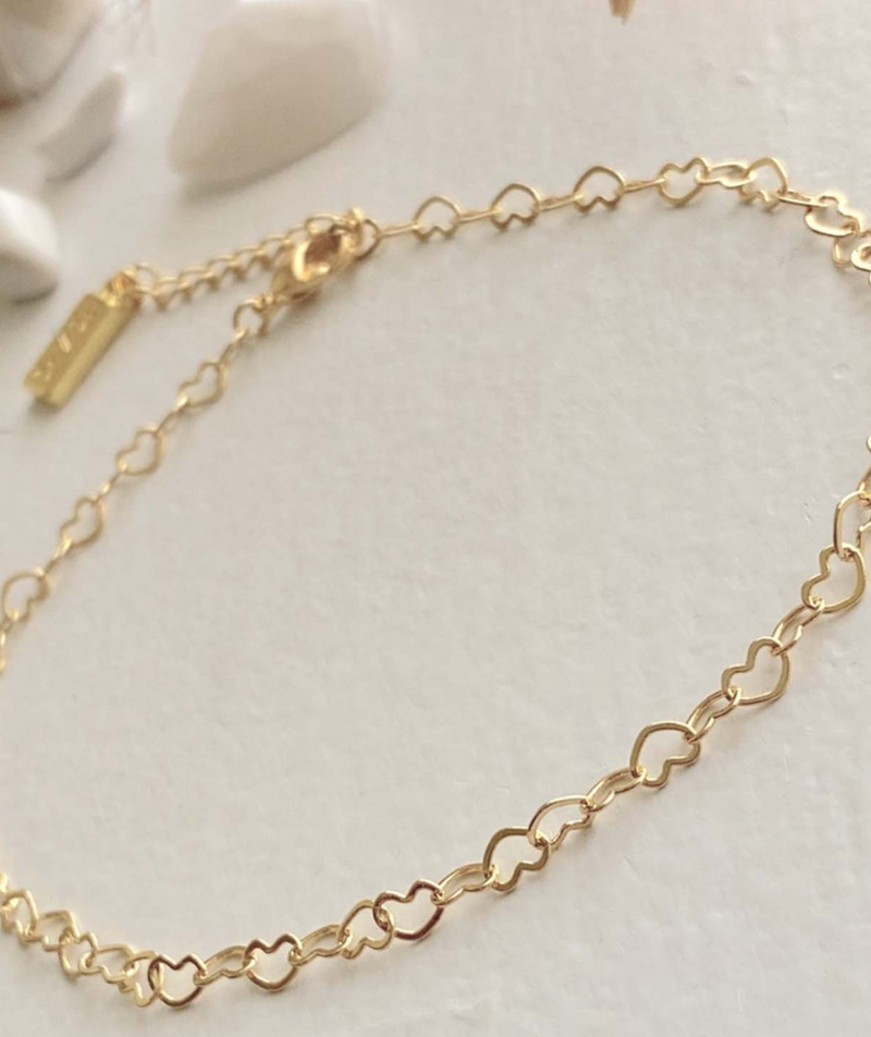 Pika & Bear Love Bites Mini Heart Bracelet Gold