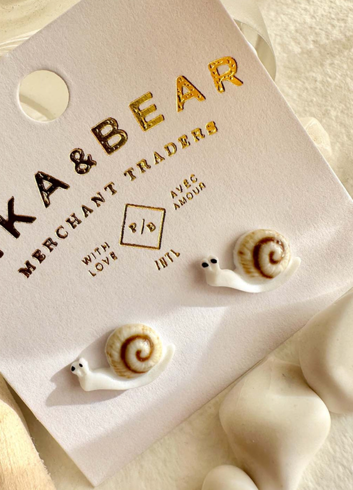 Pika & Bear Helmi Snail Stud Porcelain