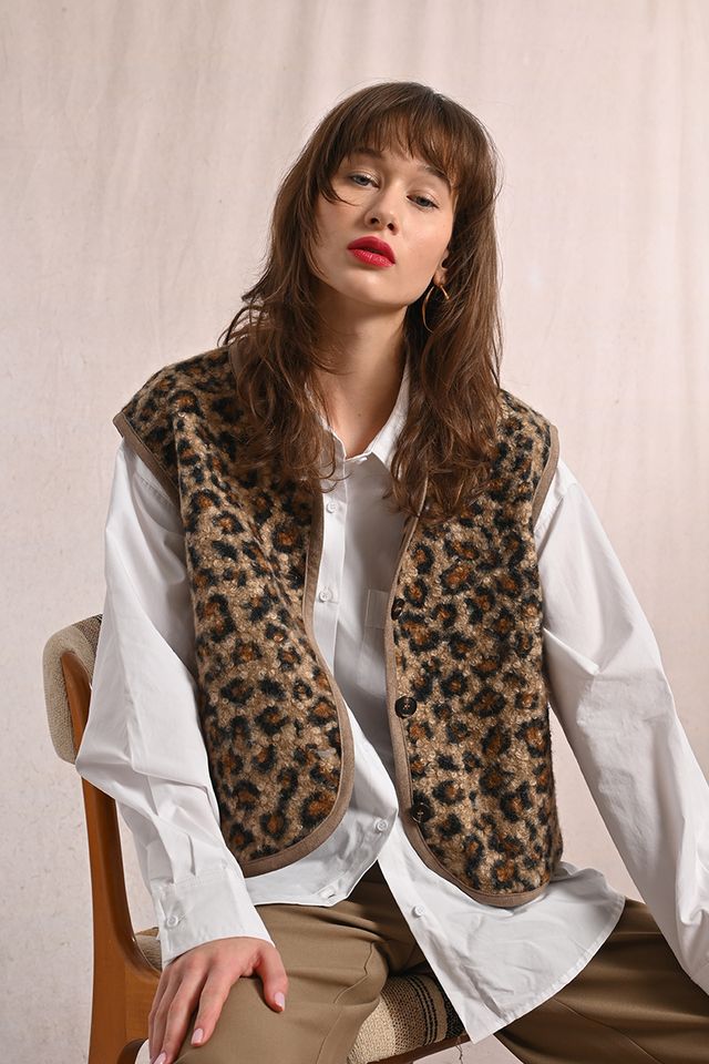 Molly Bracken Lenny Leopard Knit Vest