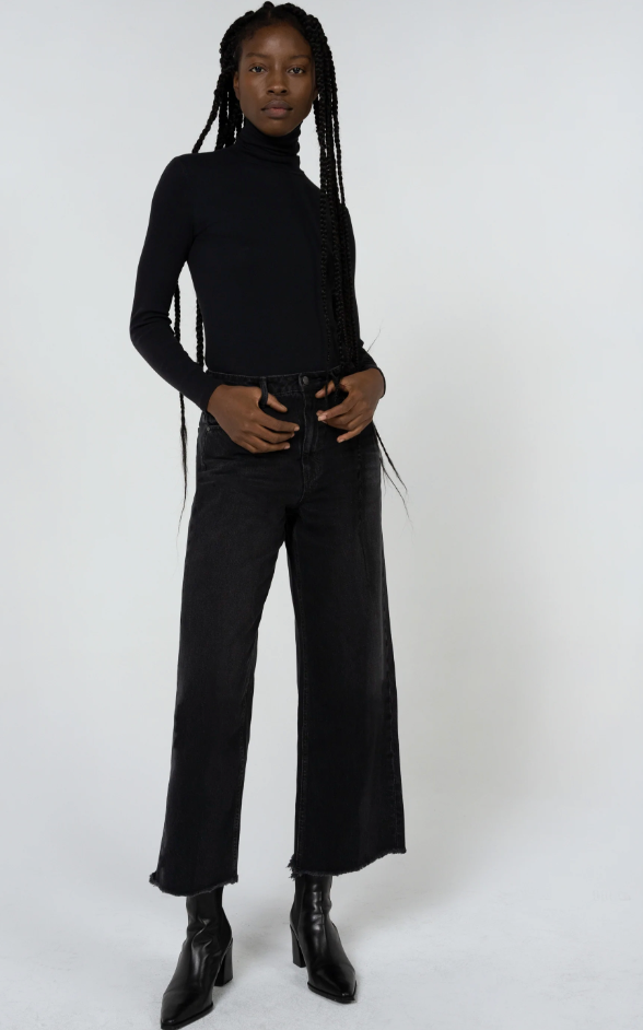 Unpublished Noemi Trip