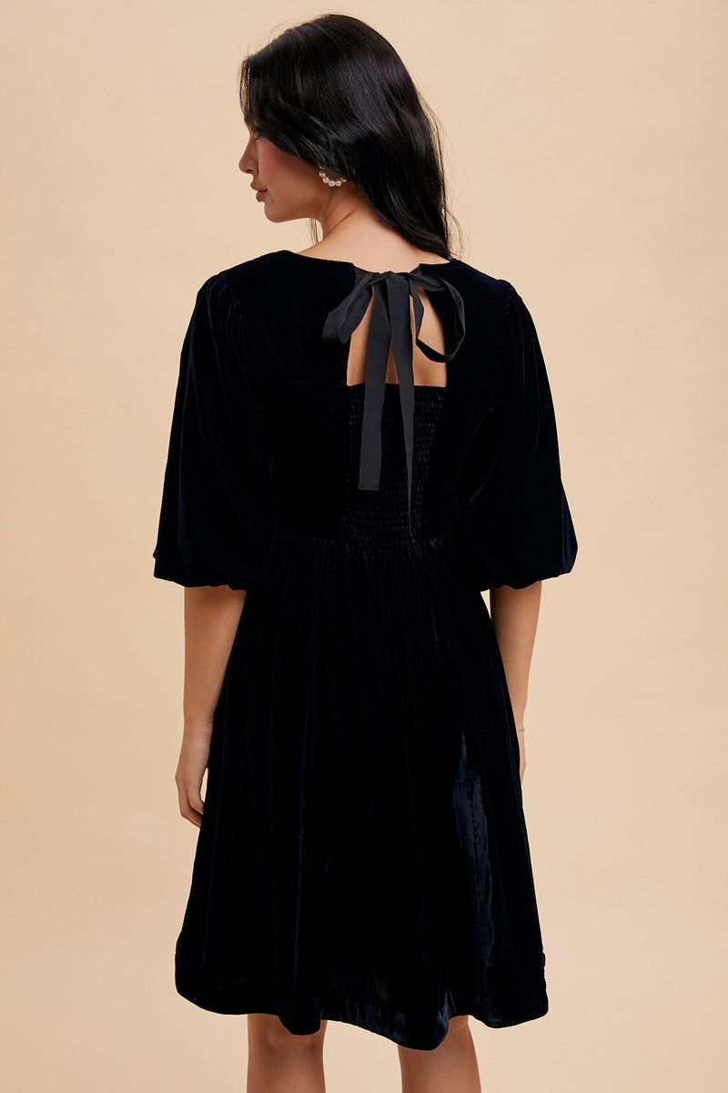 In Loom Sweetheart Velvet Mini Dress Black