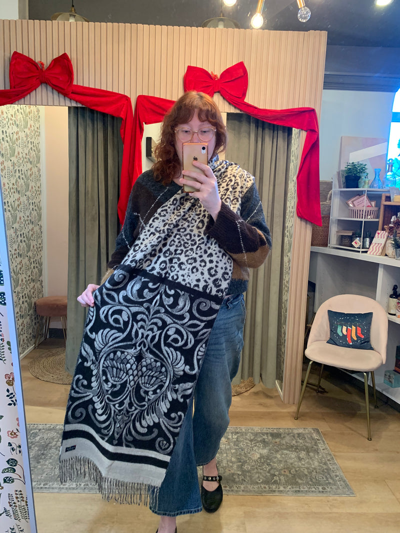 Fraas Black & Grey Stripe Cashmink Scarf