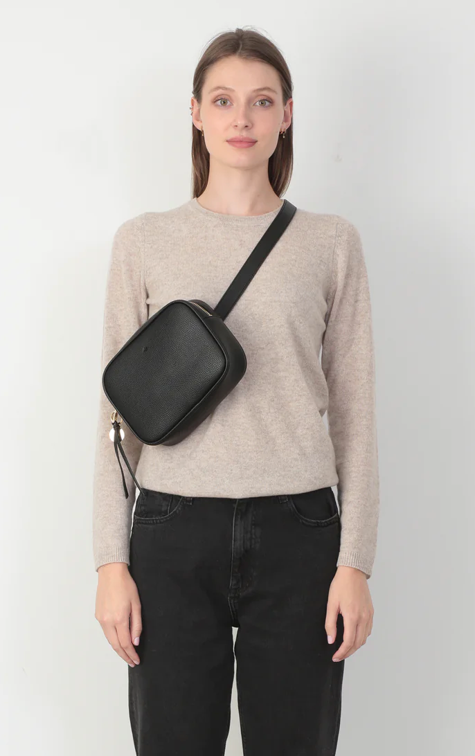 Ela Belt Bag Black Pebble