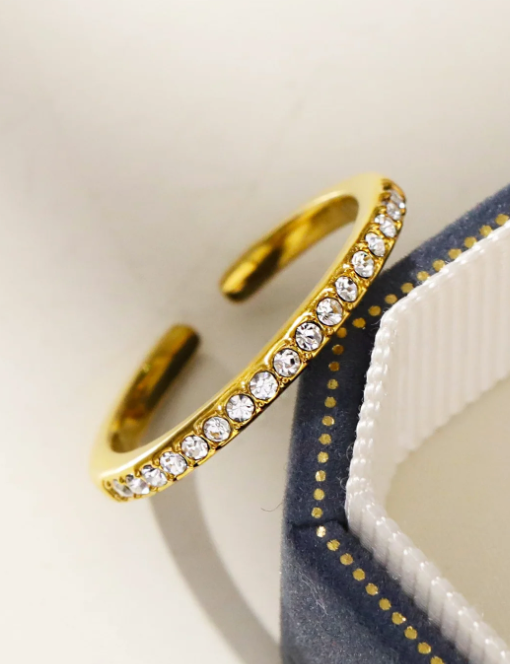 Hackney Nine Jocasta Minimalistic Ring Gold