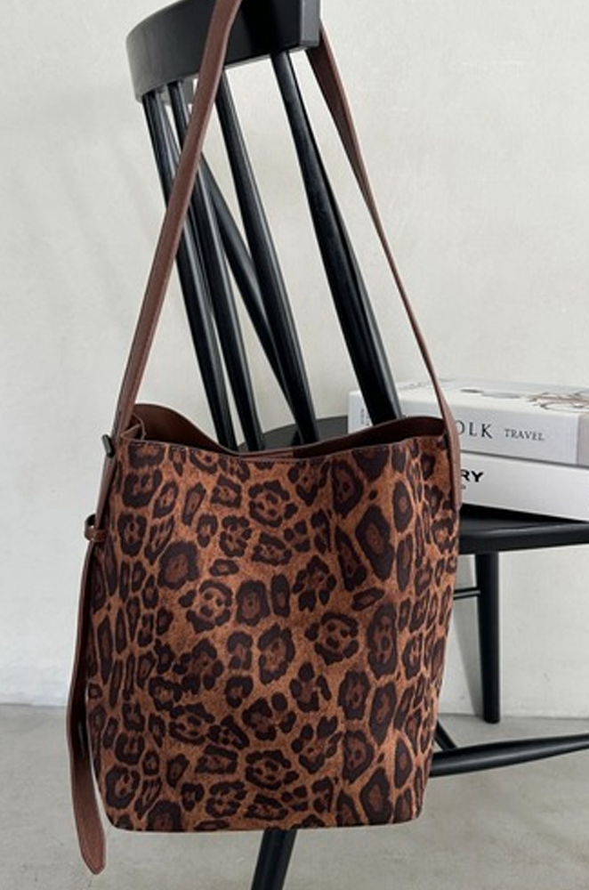 ZENANA Bucket Tote Bag Leopard