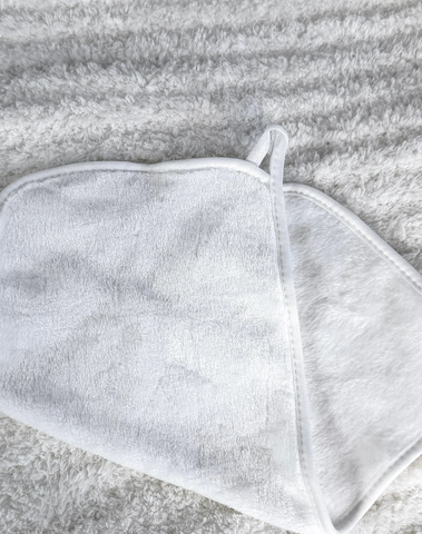 Cloud Nine Collective Remove It Makeup Remover Cloth White