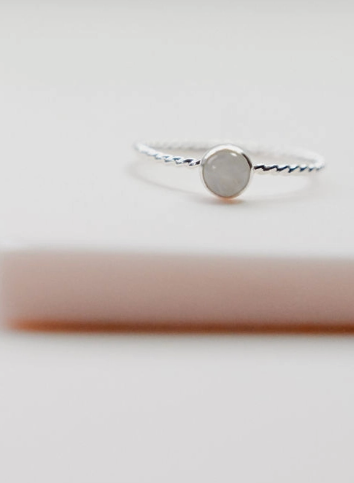 Devi Arts Simple Silver Gem Ring Rose Quartz